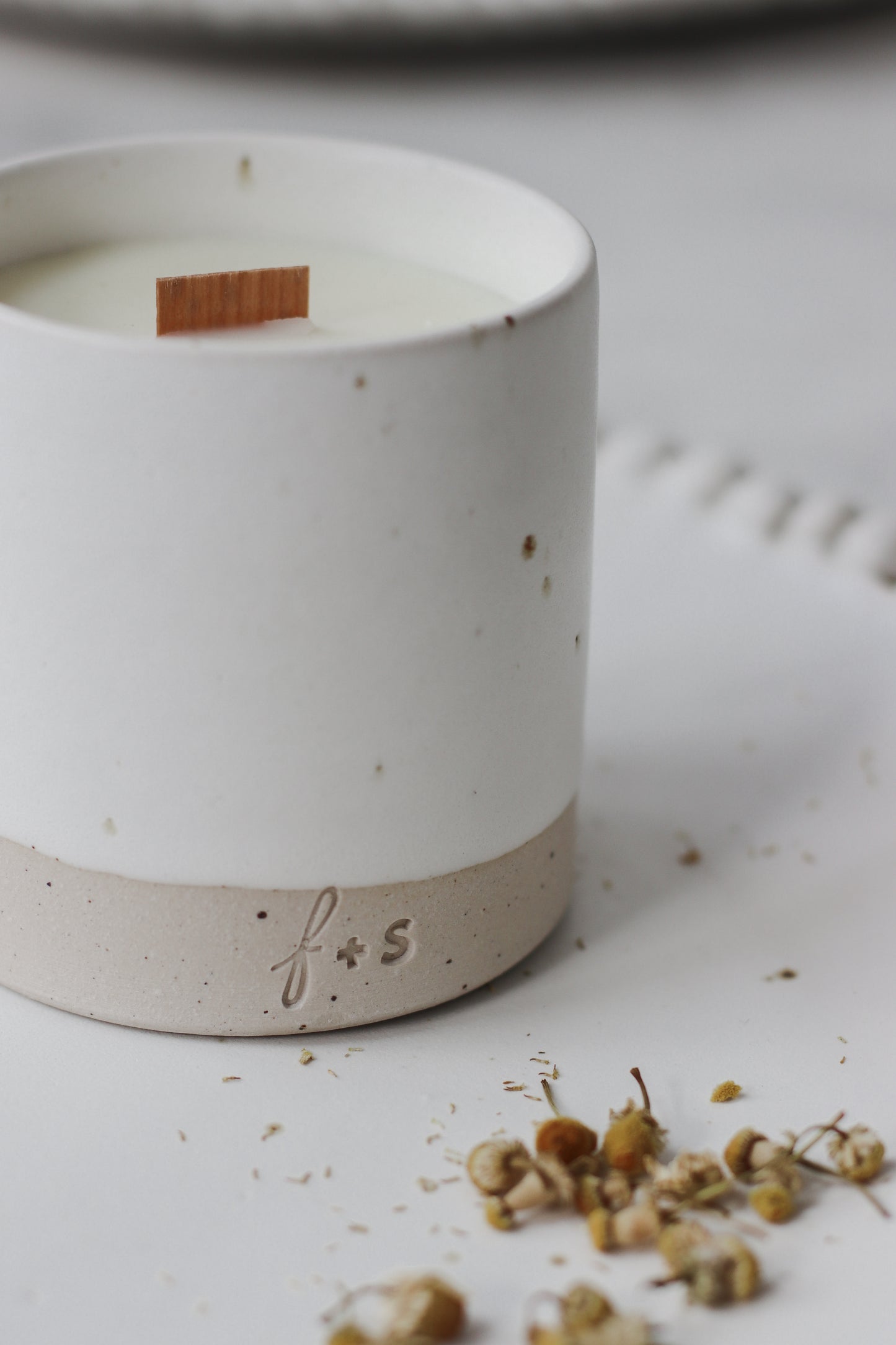 Essential Oil candle - a blend of basil, lemon, sweet orange, and spearmint